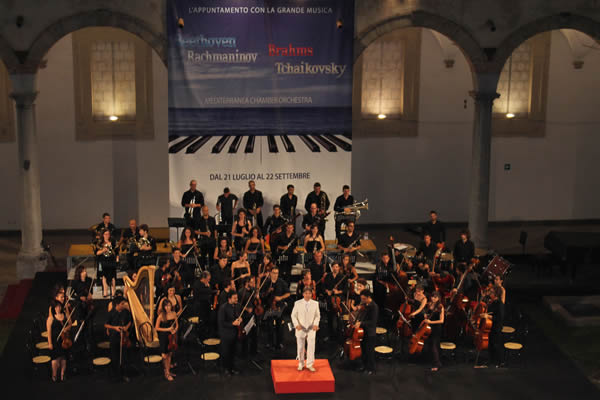 La Mediterranea Chambre Orchestra diretta dal maestro Joachim Jousse