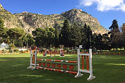 Palermo – Una splendida giornata di sole ha fatto da contorno alla presentazione dei Campionati Centro Meridionali di salto ad ostacoli, che si è svolta questa mattina presso la struttura equestre del Real Parco della Favorita di Palermo. All’evento di presentazione sono intervenuti il sindaco di Palermo Leoluca Orlando, l’Assessore allo Sport del Comune di 
