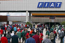 Lavoratori e sindacati non hanno mai spesso di lottare per la riapertura dei cancelli dello stabilimento ex FIAT di Termini Imerese e finalmente dopo cinque anni di cassa integrazione per gli ex operai Fiat, ora Blutec, è arrivato questo tanto atteso momento. Il 2 maggio hanno varcato la soglia dello stabilimento i primi 20 operai. 

