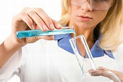 Palermo 25 luglio 2016 – “Laboratori d’analisi in ginocchio. La Regione Siciliana violerebbe le norme nazionali ed europee in materia di riassetto dei laboratori di analisi cliniche e di medicina specialistica e creerebbe così situazioni di monopolio”. È questo il grido d’allarme di centinaia di strutture siciliane che a causa del riassetto della rete laboratoristica 

