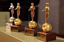 Si svolgerà dal prossimo 28 novembre al 3 dicembre la settimana clou dell’Efebo d’oro, Premio internazionale di cinema e narrativa giunto quest’anno alla 38ma edizione. Nell’attesa di presentare ufficialmente il programma, gli organizzatori del Centro di ricerca per la narrativa e il cinema hanno comunicato la composizione delle tre Giurie che assegneranno i riconoscimenti per 
