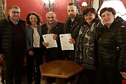 Siracusa. “Oggi firmiamo un protocollo d’intesa che rappresenta un ulteriore passo in avanti nella tutela dei diritti delle persone Lgbt e quindi nel riconoscimento dei diritti civili”. Così è stato presentato il percorso di collaborazione tra la Uil Siracusa, guidata da Stefano Munafò, e Armando Caravini, presidente dell’associazione Arcigay Siracusa. Un progetto voluto fortemente da 
