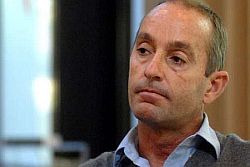 Nella giornata di ieri gli Agenti della Polizia di Stato, in servizio presso la Squadra Mobile, diretta da Rodolfo RUPERTI, hanno tradotto presso la locale Casa Circondariale “Pagliarelli” CIANCIMINO Massimo,  nato a Palermo il 16.02.1963 e figlio del noto Vito. Ciancimino dovrà scontare un cumulo di pene residue pari ad anni 4 mesi 5 e 
